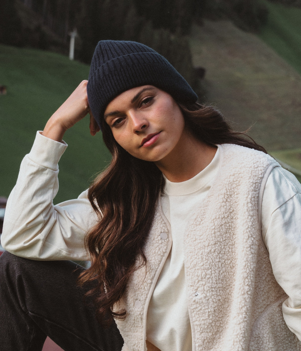CABLE EARMUFF BEANIE.