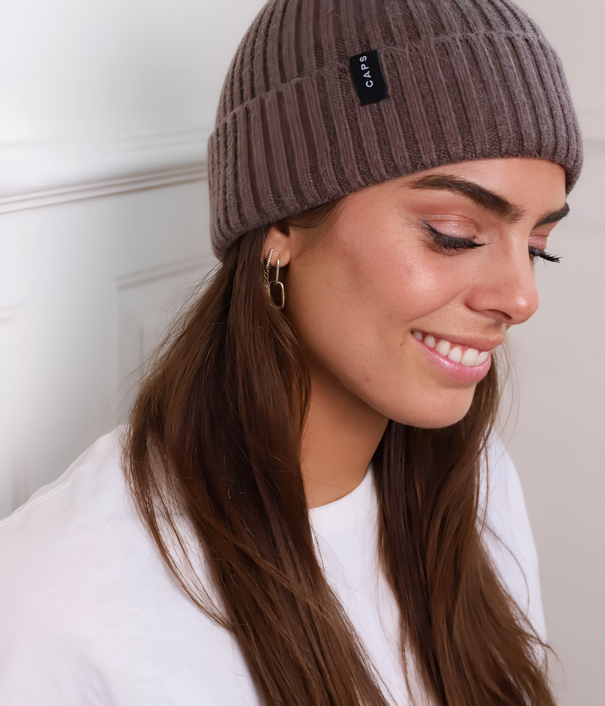CABLE LOGO BEANIE.