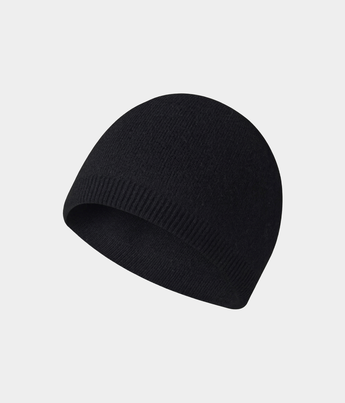 SLIM FIT BEANIE.