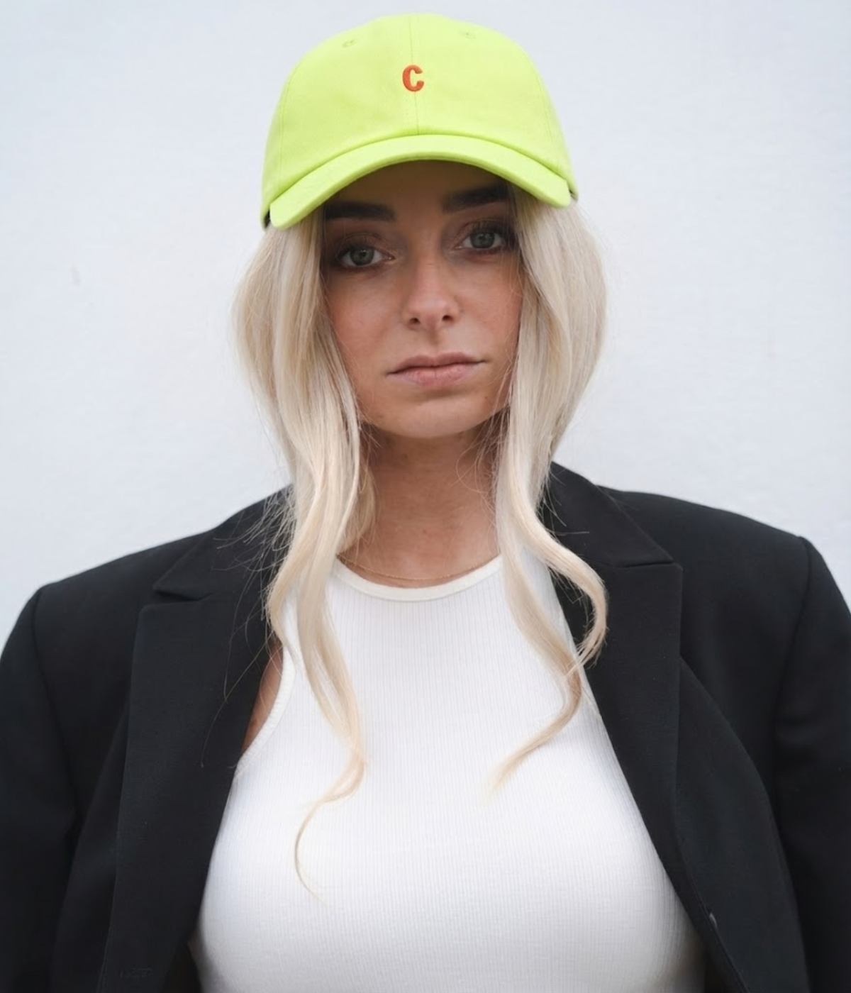 NEON C.