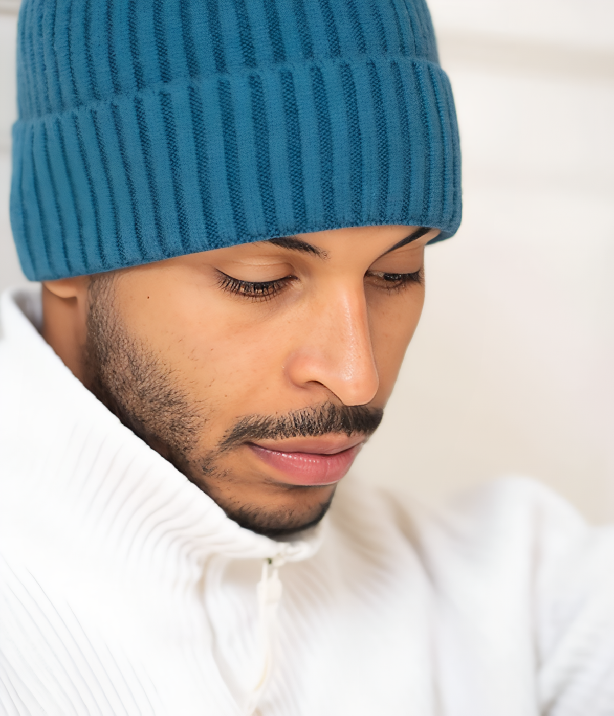 CABLE BEANIE.
