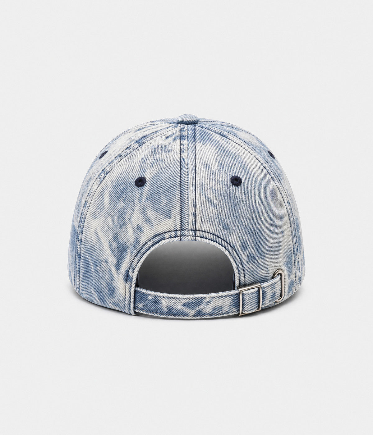 SNOW WASH DENIM.