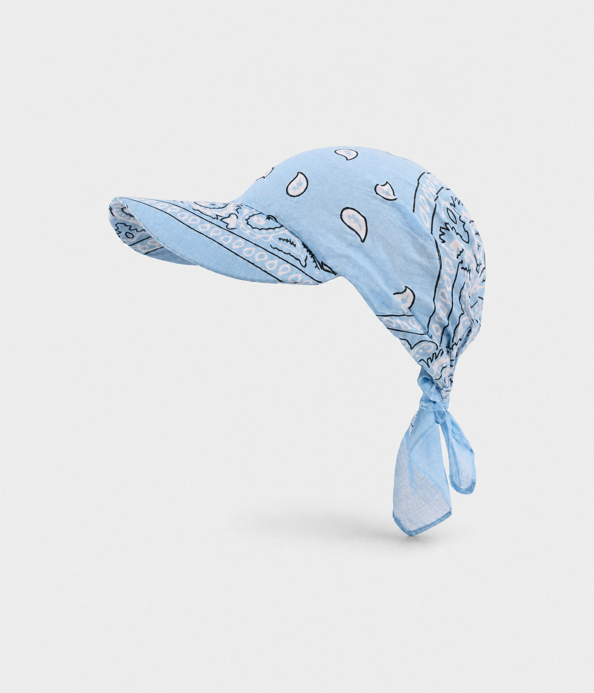 PEAKED BANDANA CAP.