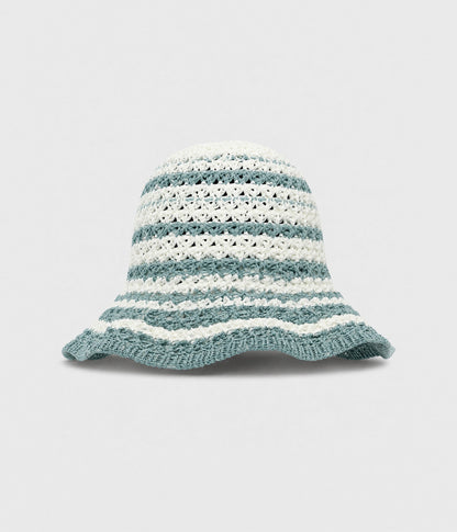 SCALLOPED CROCHET BUCKET.