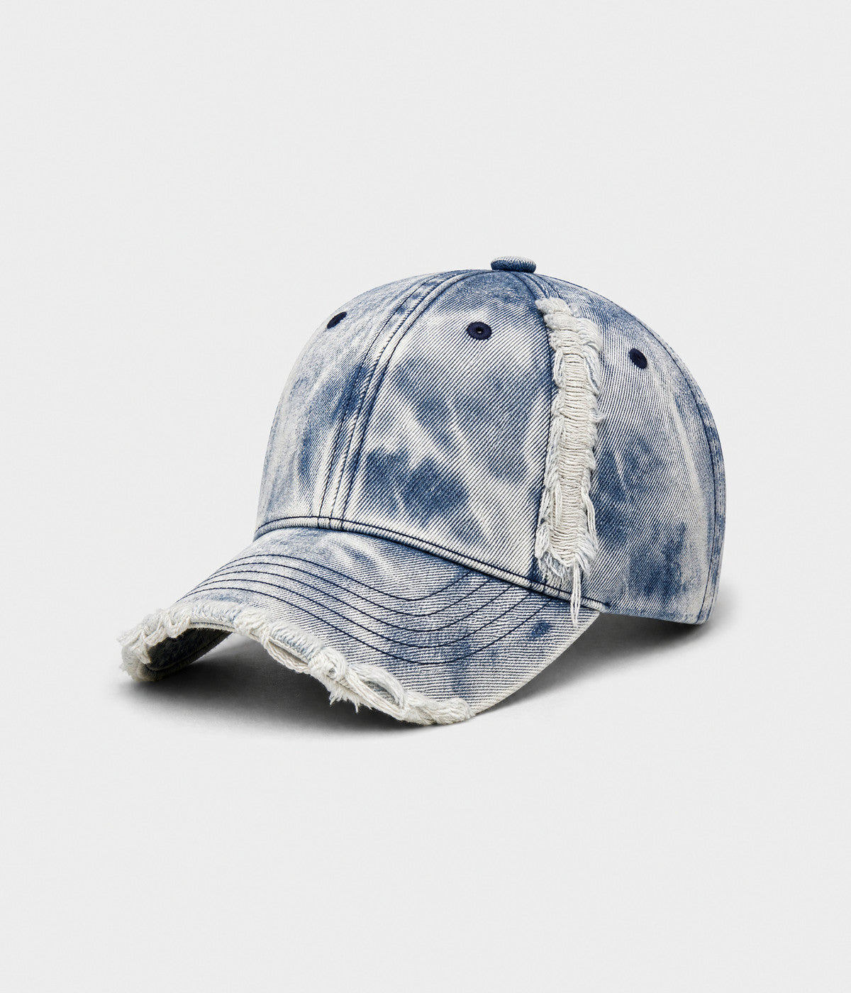 SNOW WASH DENIM.