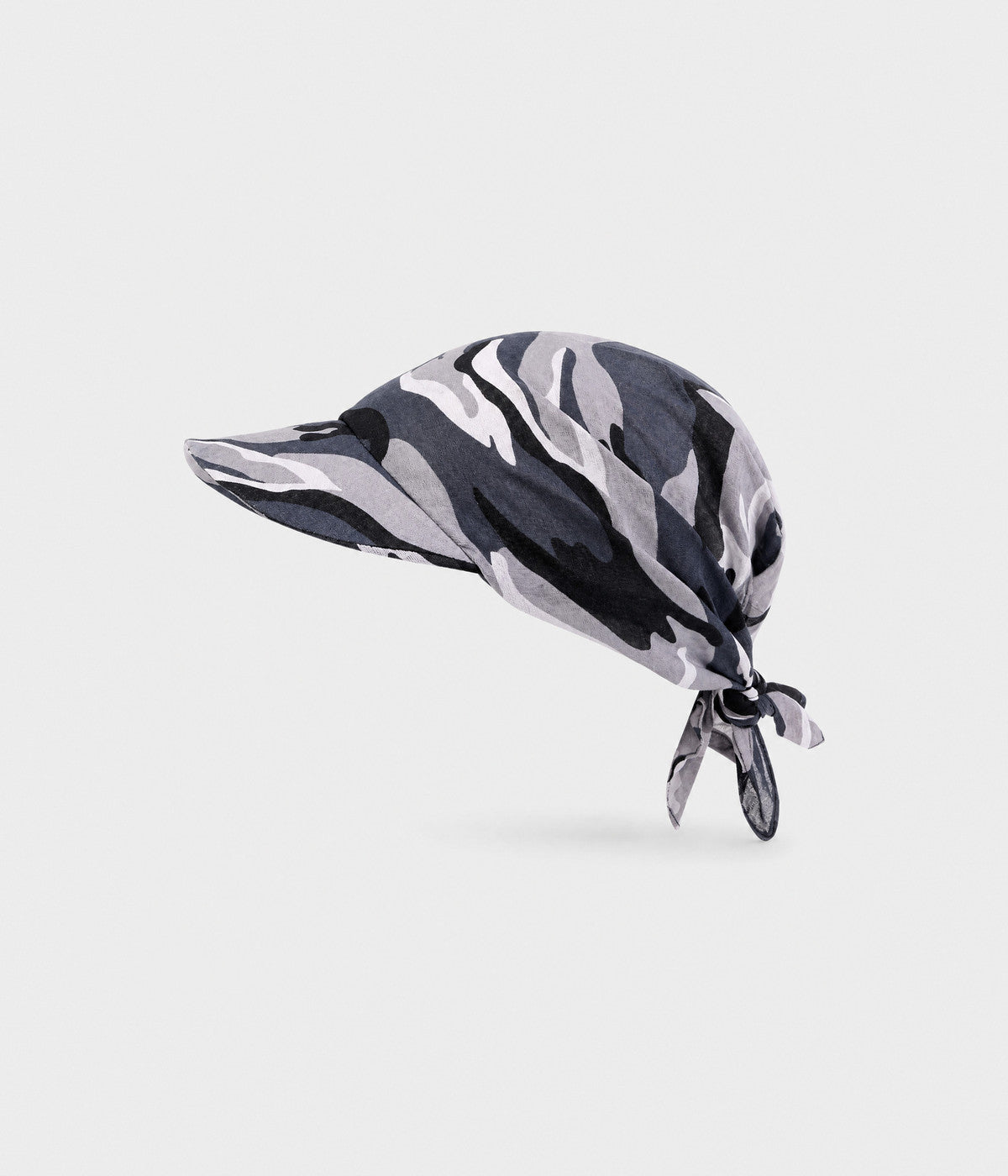PEAKED BANDANA CAP.